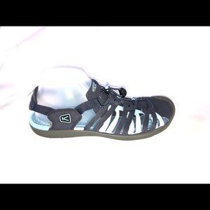 Keen blue sandals women’s 11